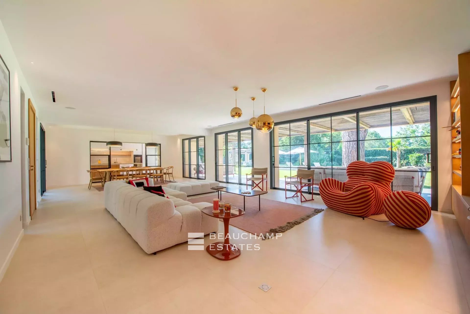 New villa in the heart of the Parcs of Saint-Tropez New villa in the heart of the Parcs of Saint-Tropez