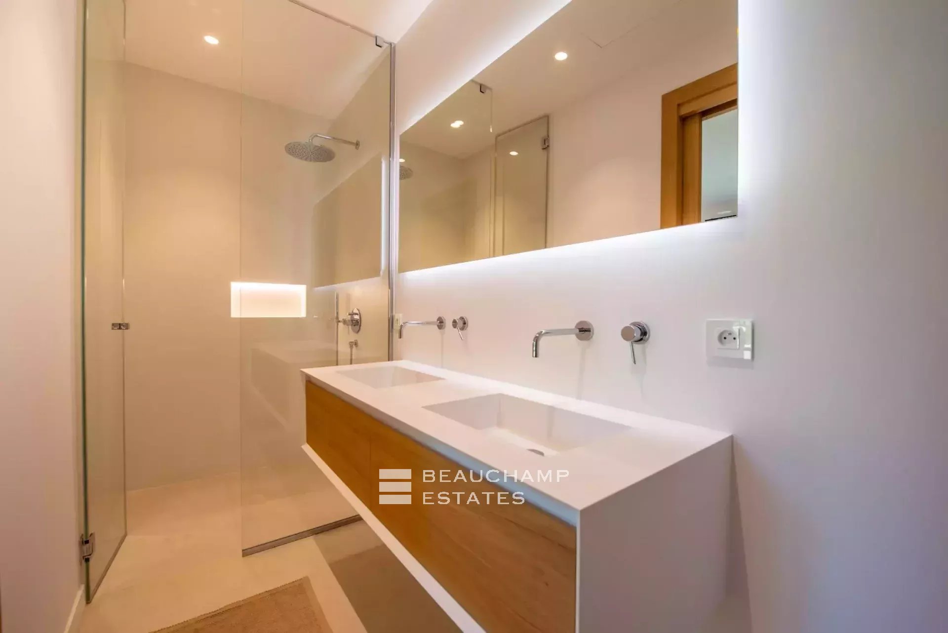 New villa in the heart of the Parcs of Saint-Tropez New villa in the heart of the Parcs of Saint-Tropez