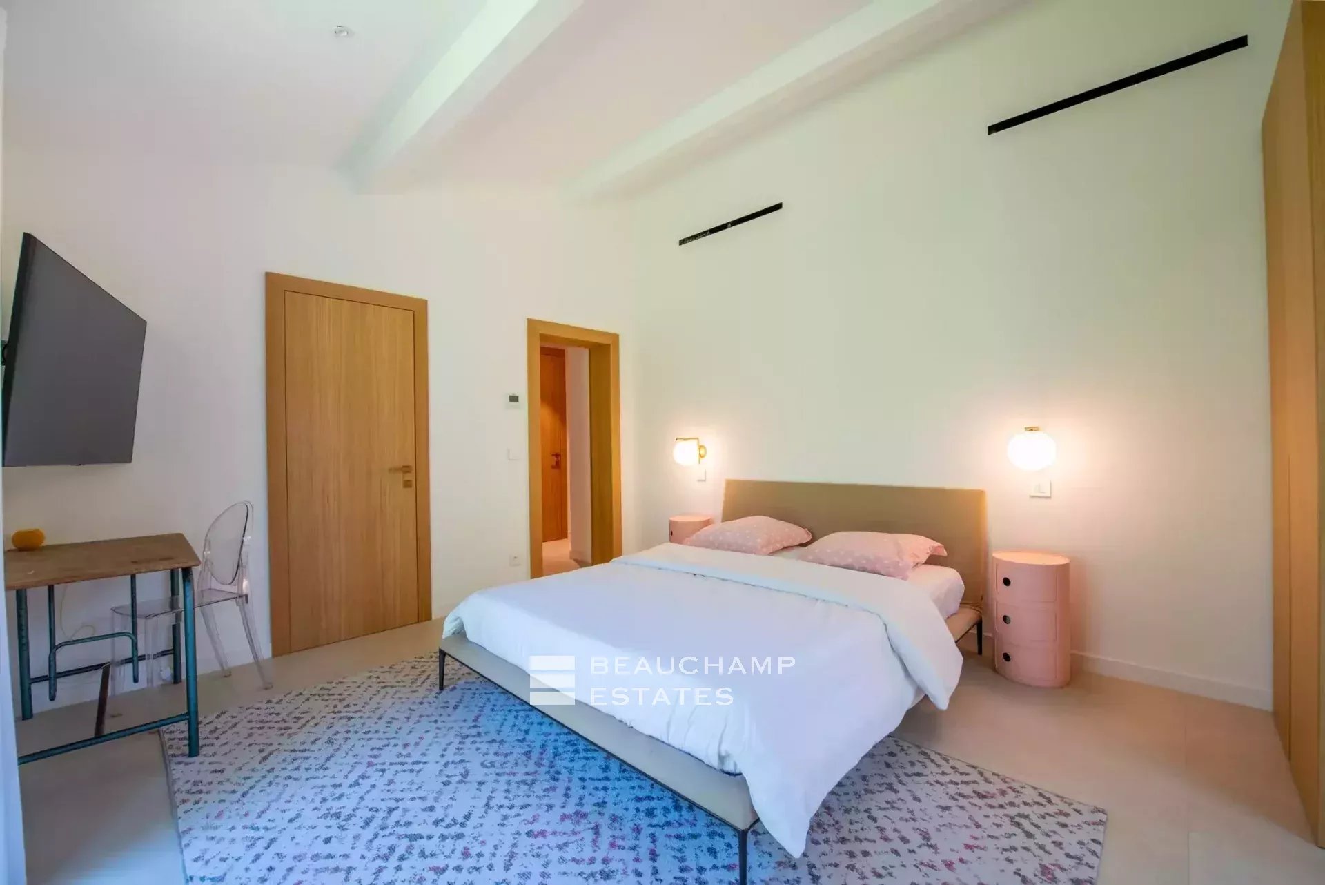 New villa in the heart of the Parcs of Saint-Tropez New villa in the heart of the Parcs of Saint-Tropez