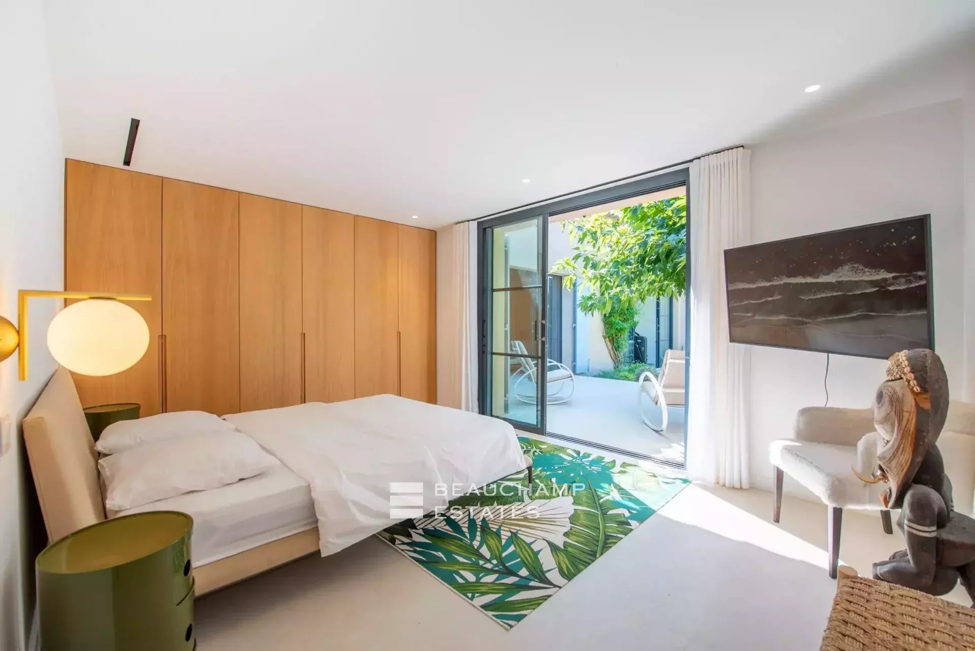 New villa in the heart of the Parcs of Saint-Tropez New villa in the heart of the Parcs of Saint-Tropez