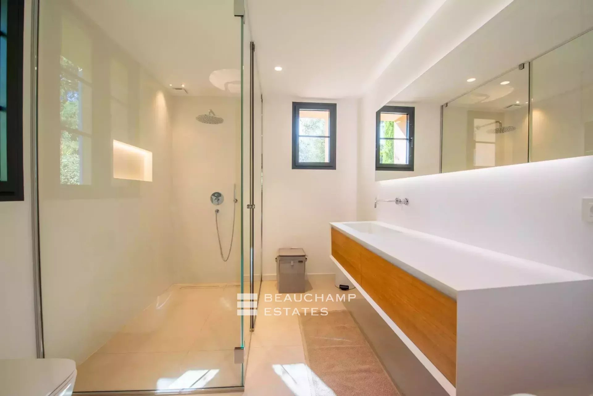 New villa in the heart of the Parcs of Saint-Tropez New villa in the heart of the Parcs of Saint-Tropez