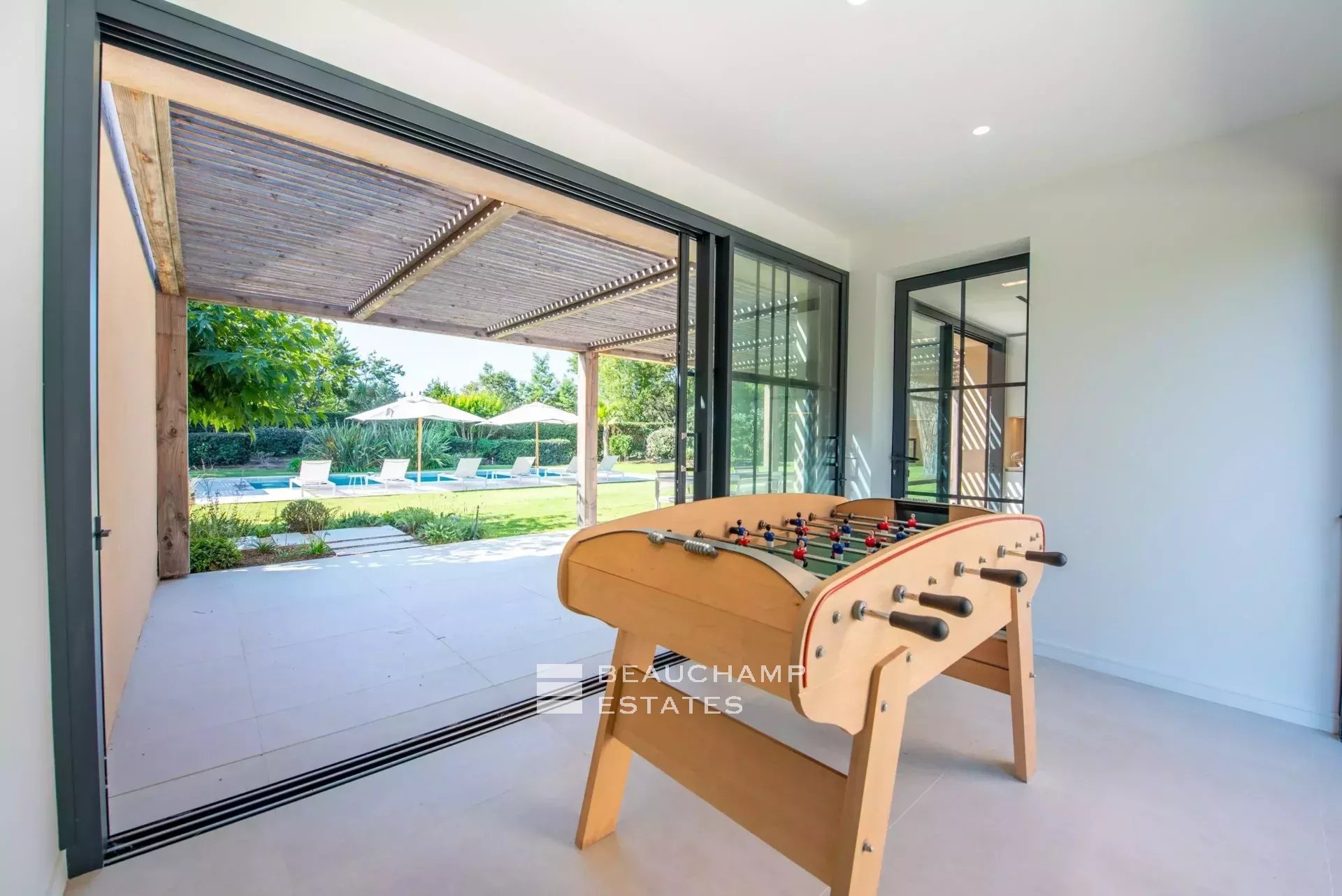 New villa in the heart of the Parcs of Saint-Tropez New villa in the heart of the Parcs of Saint-Tropez