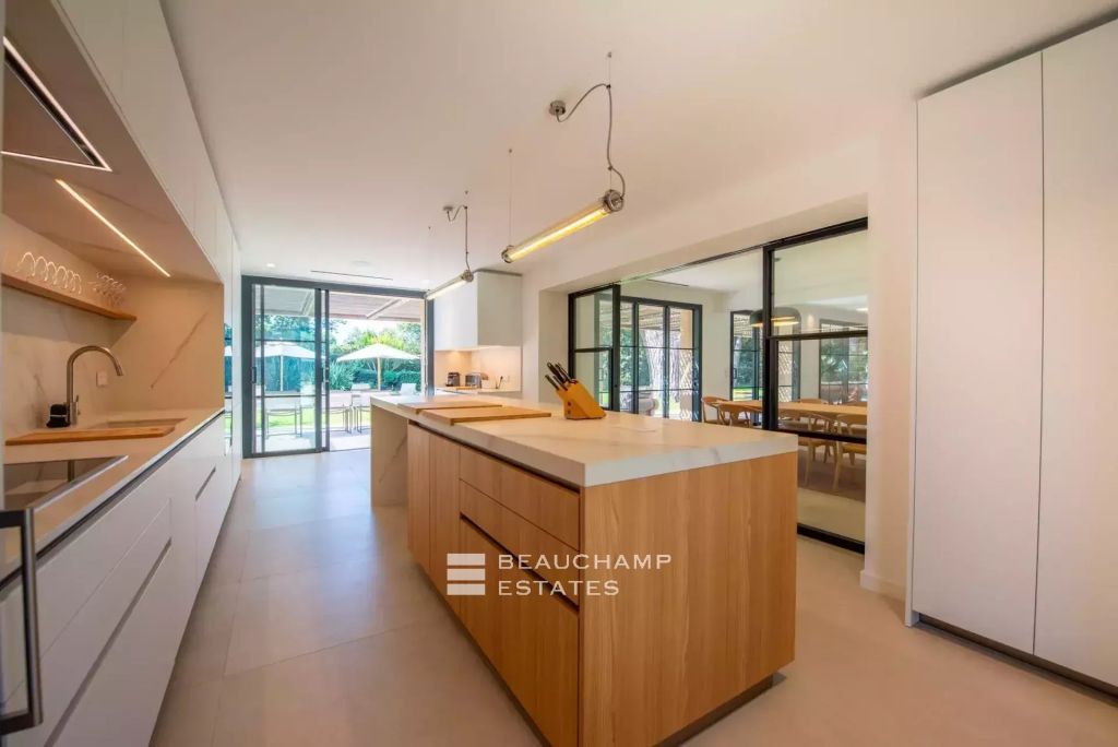 New villa in the heart of the Parcs of Saint-Tropez