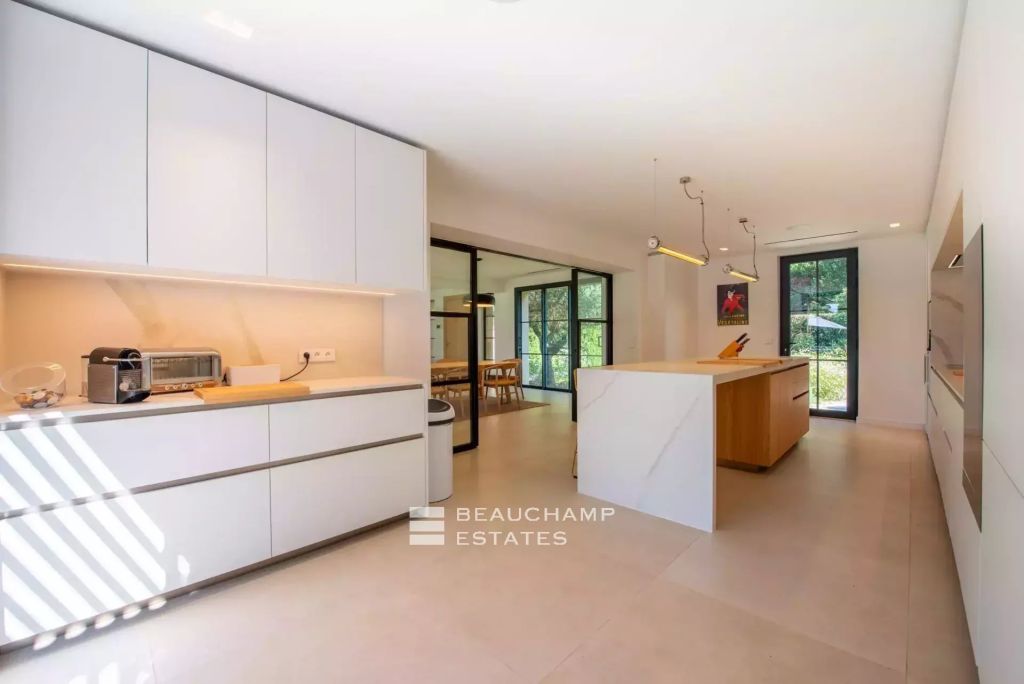 New villa in the heart of the Parcs of Saint-Tropez