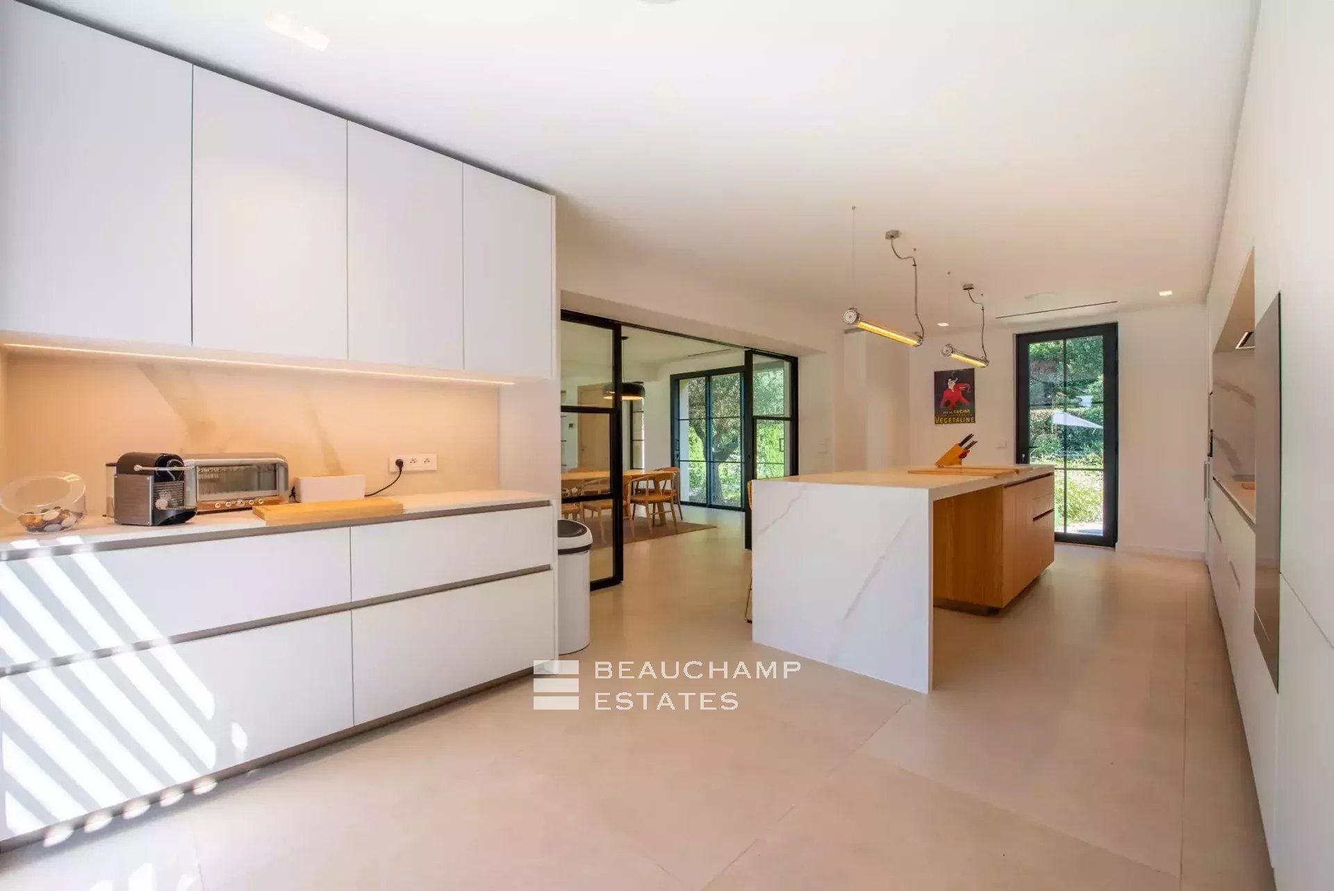 New villa in the heart of the Parcs of Saint-Tropez New villa in the heart of the Parcs of Saint-Tropez