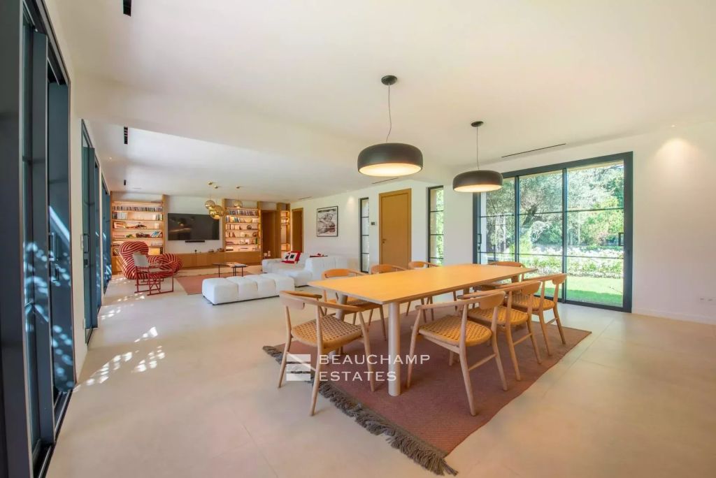 New villa in the heart of the Parcs of Saint-Tropez