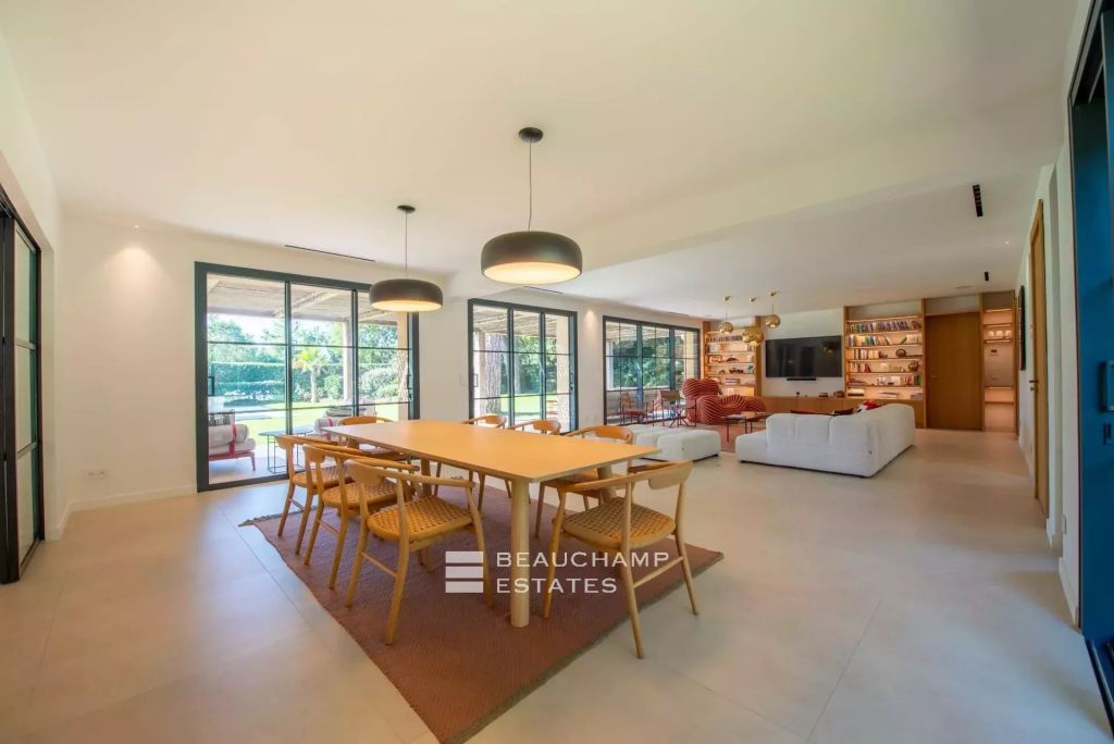 New villa in the heart of the Parcs of Saint-Tropez