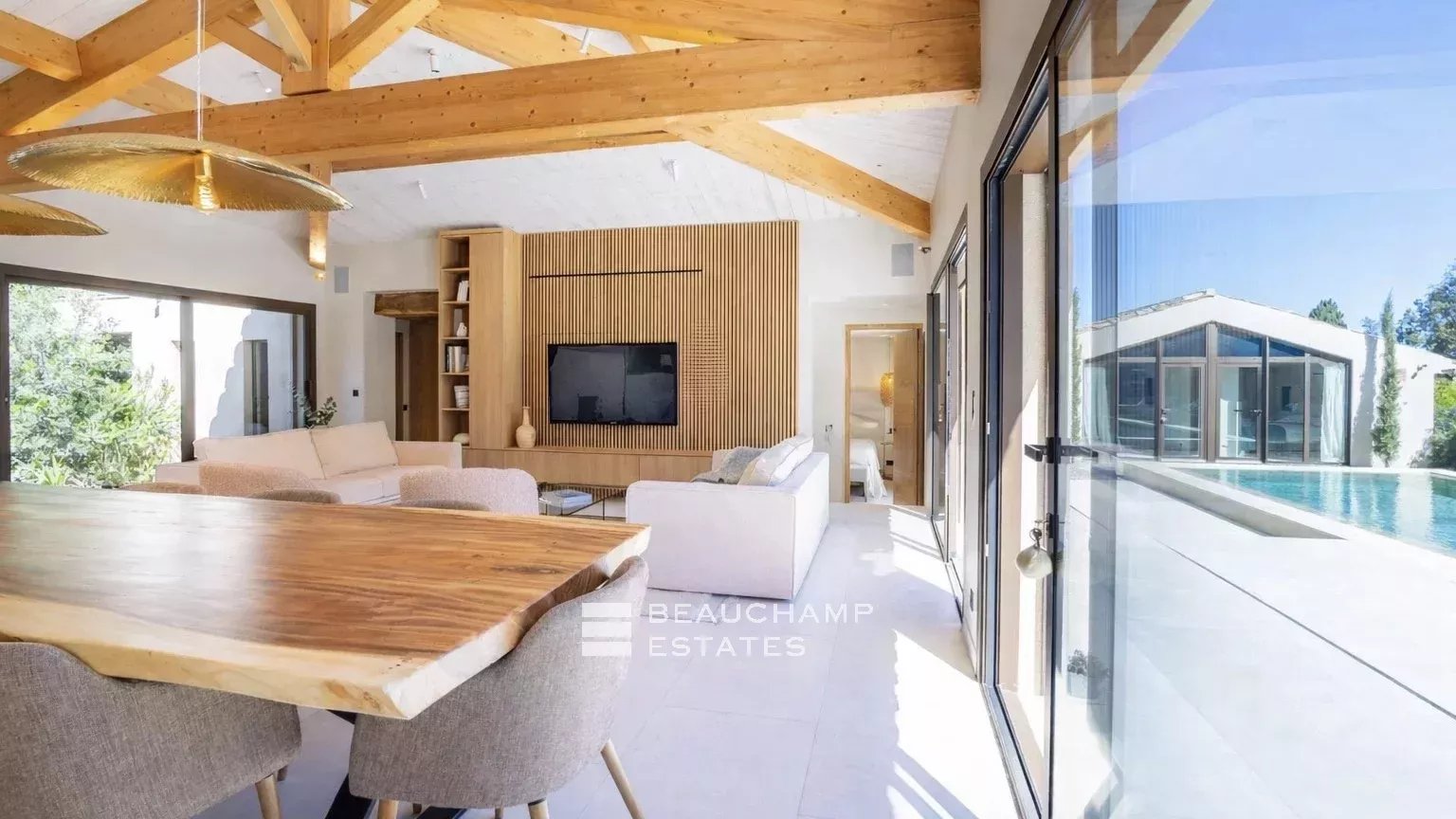 New villa within walking distance of Pampelonne Beach and Club 55 – Ramatuelle New villa within walking distance of Pampelonne Beach and Club 55 – Ramatuelle