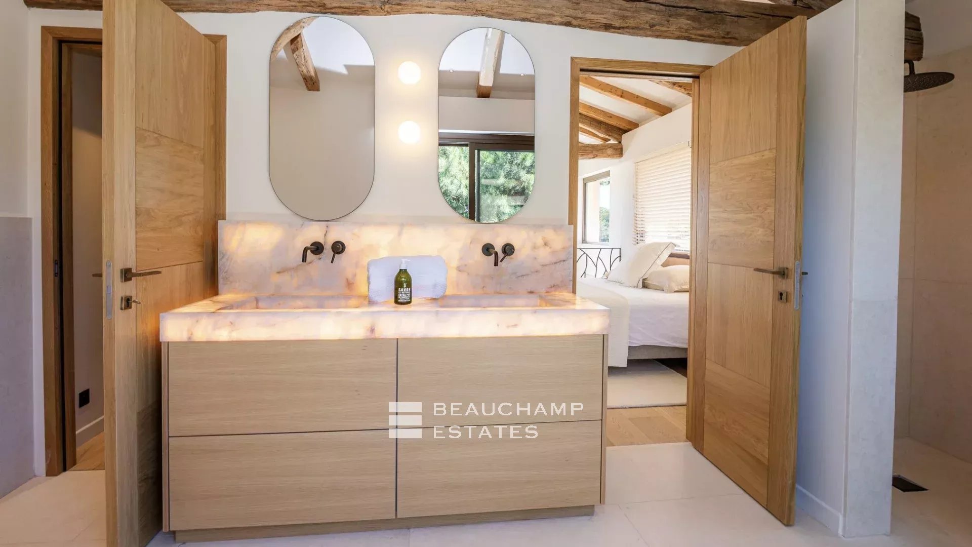 New villa within walking distance of Pampelonne Beach and Club 55 – Ramatuelle New villa within walking distance of Pampelonne Beach and Club 55 – Ramatuelle