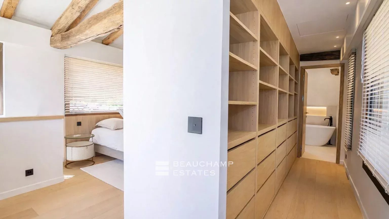 New villa within walking distance of Pampelonne Beach and Club 55 – Ramatuelle New villa within walking distance of Pampelonne Beach and Club 55 – Ramatuelle