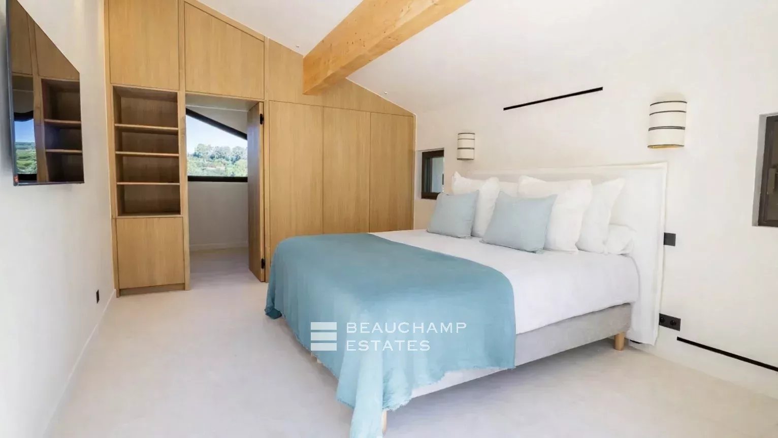 New villa within walking distance of Pampelonne Beach and Club 55 – Ramatuelle New villa within walking distance of Pampelonne Beach and Club 55 – Ramatuelle