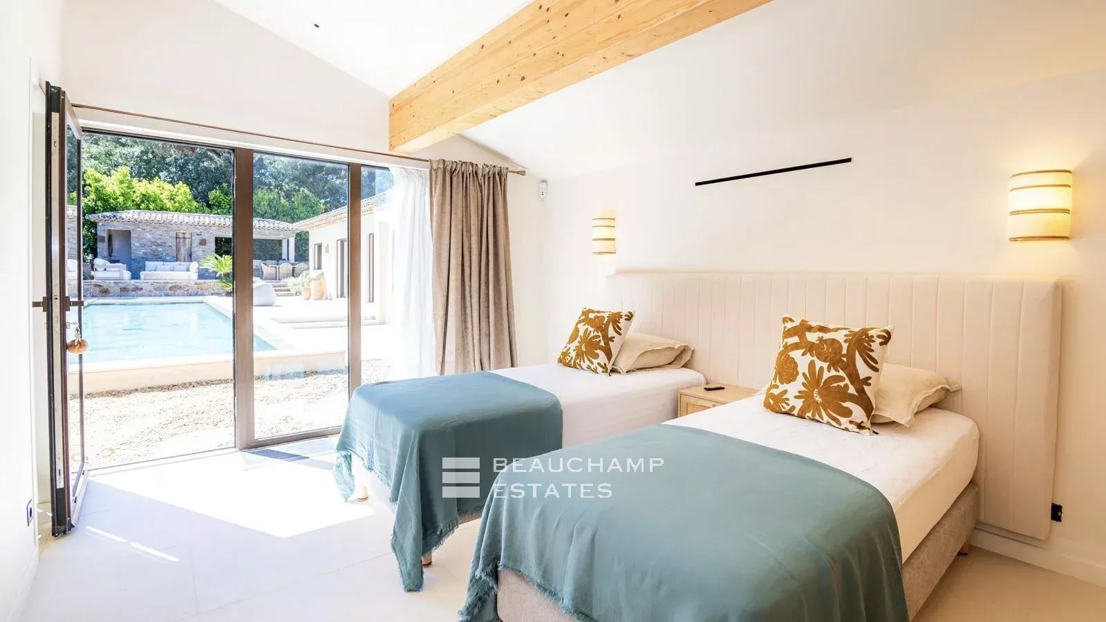 New villa within walking distance of Pampelonne Beach and Club 55 – Ramatuelle New villa within walking distance of Pampelonne Beach and Club 55 – Ramatuelle