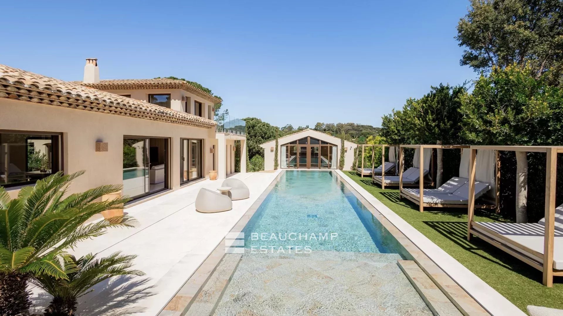 New villa within walking distance of Pampelonne Beach and Club 55 – Ramatuelle New villa within walking distance of Pampelonne Beach and Club 55 – Ramatuelle