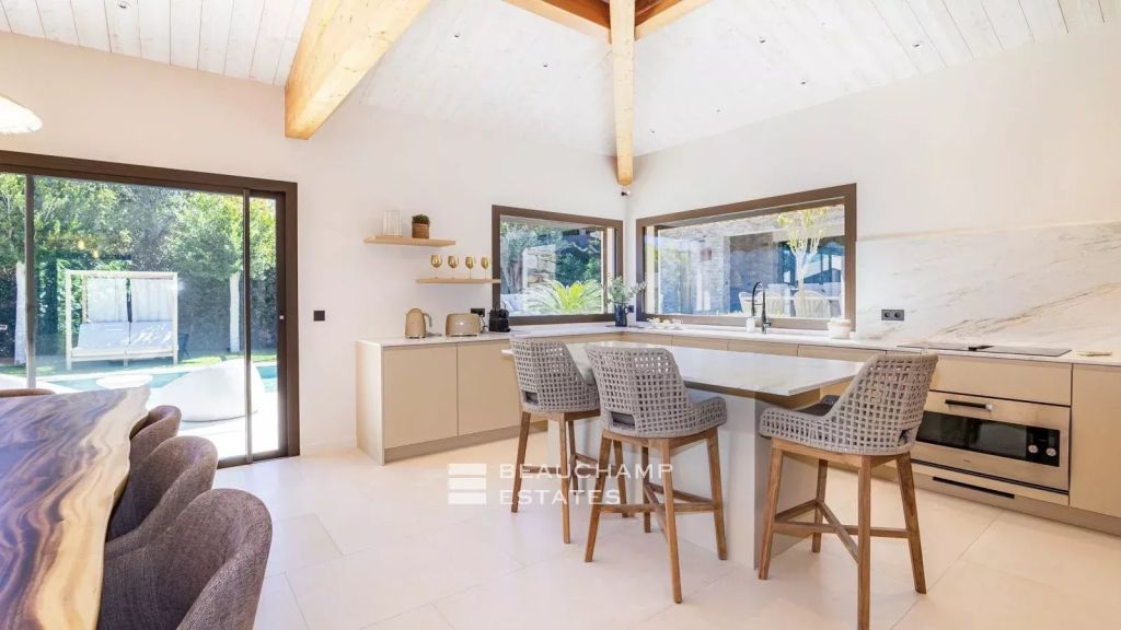 New villa within walking distance of Pampelonne Beach and Club 55 – Ramatuelle