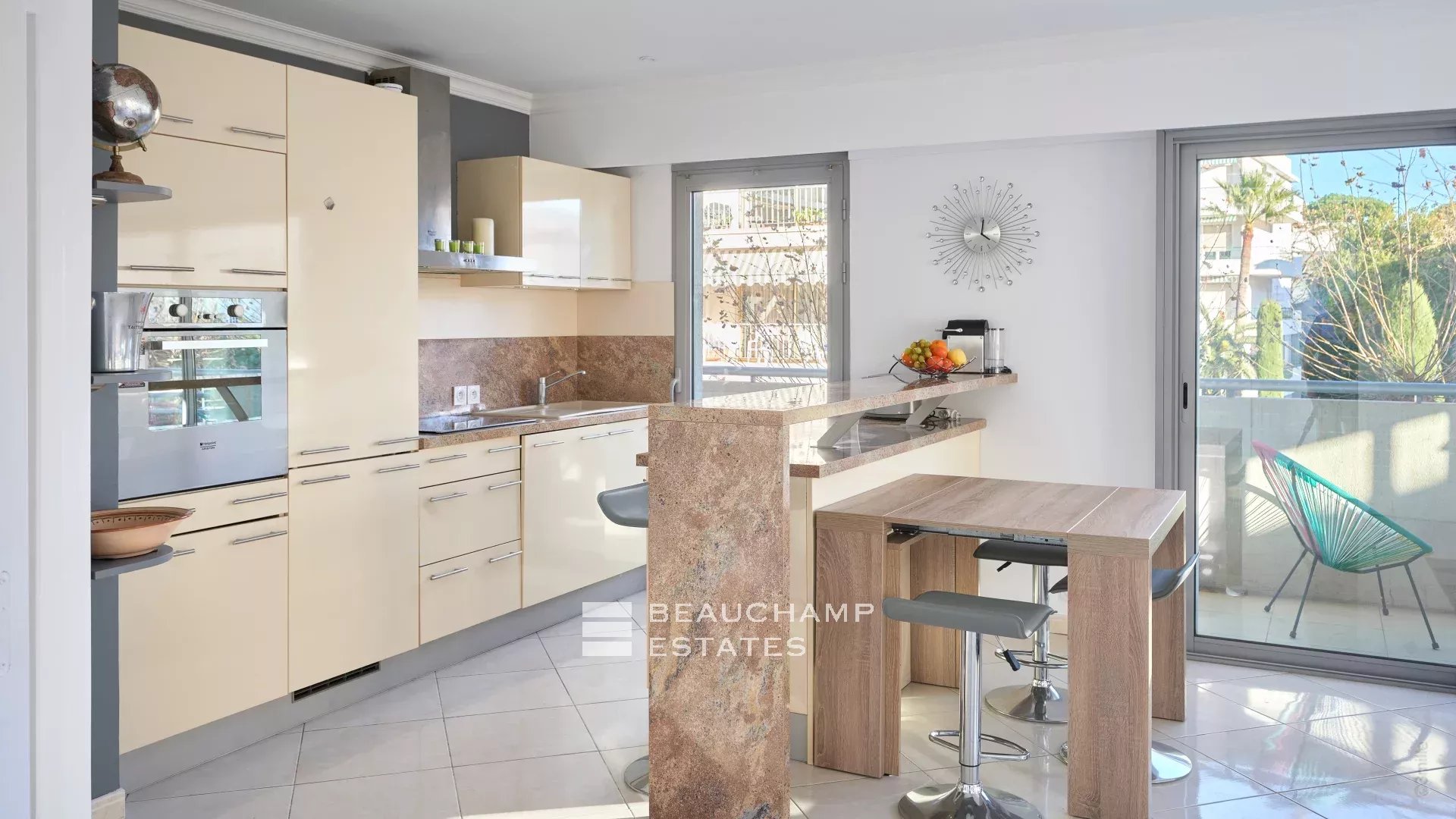 Nice 2 bedroom apartment – Cannes Croisette Nice 2 bedroom apartment – Cannes Croisette