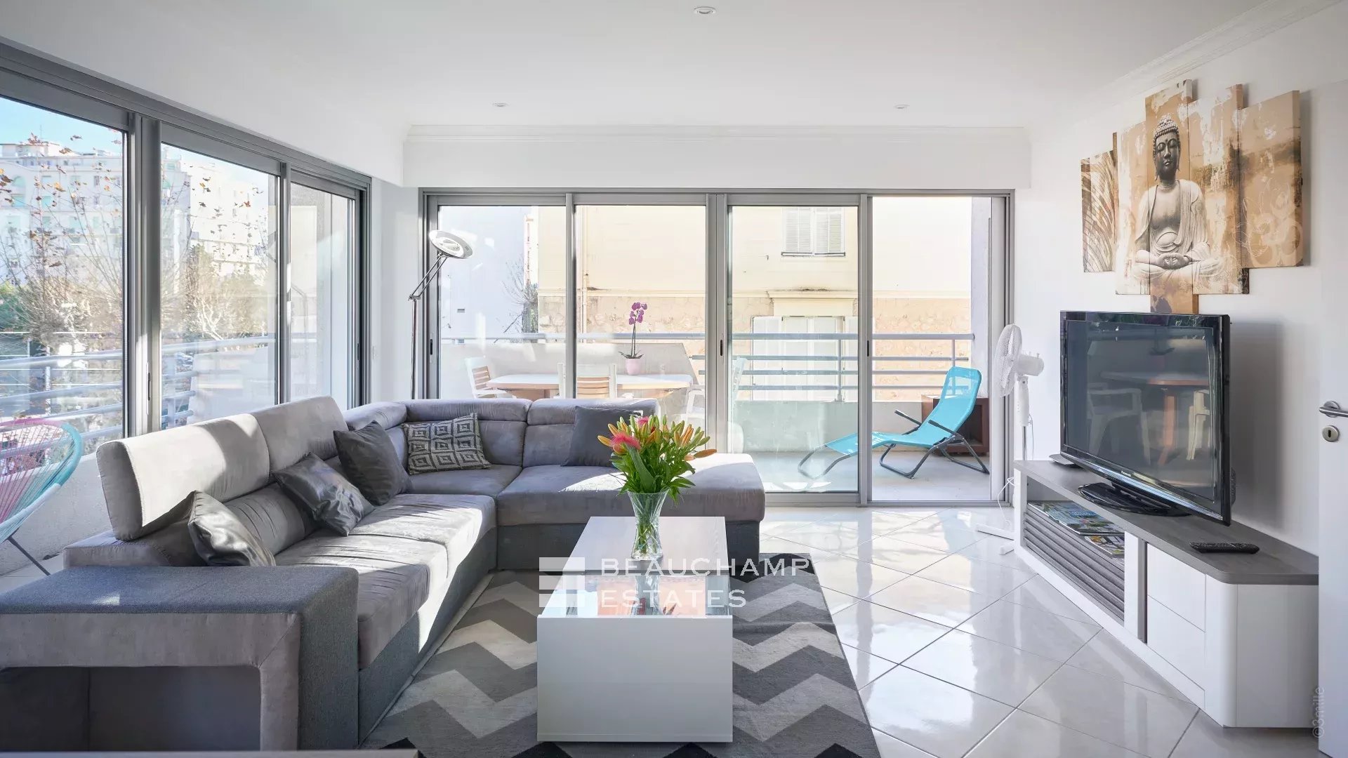 Nice 2 bedroom apartment – Cannes Croisette Nice 2 bedroom apartment – Cannes Croisette