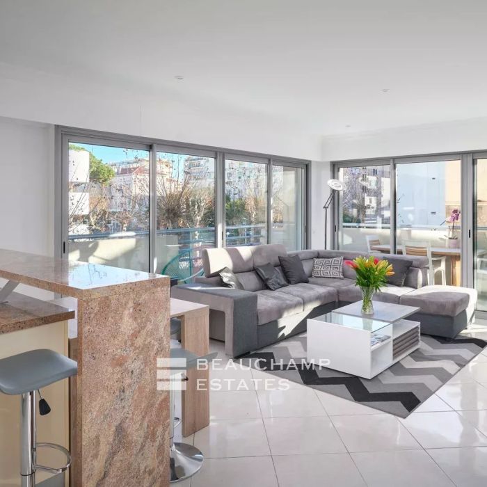 Bel appartement 2 chambres – Cannes Croisette