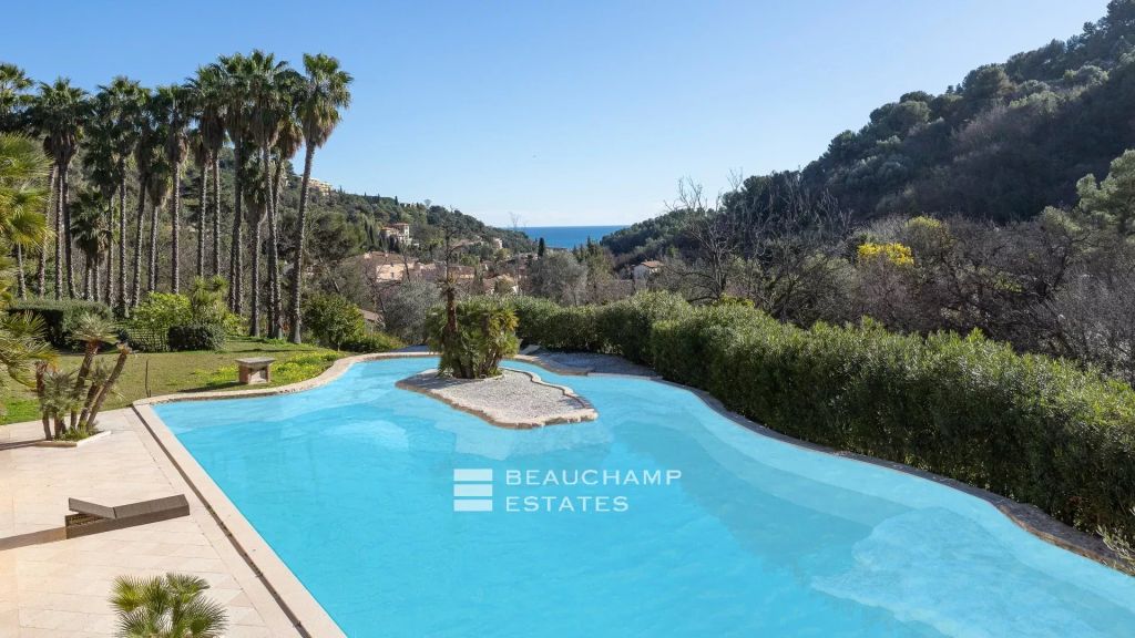 Palladian Villa with Large Private Estate – Menton