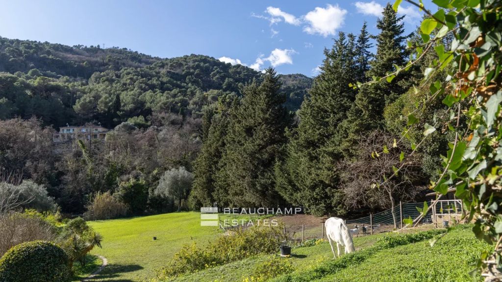 Palladian Villa with Large Private Estate – Menton