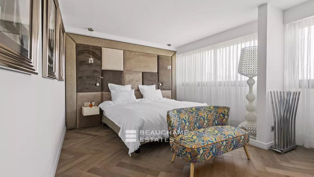 PENTHOUSE – PANORAMIC SEA VIEW