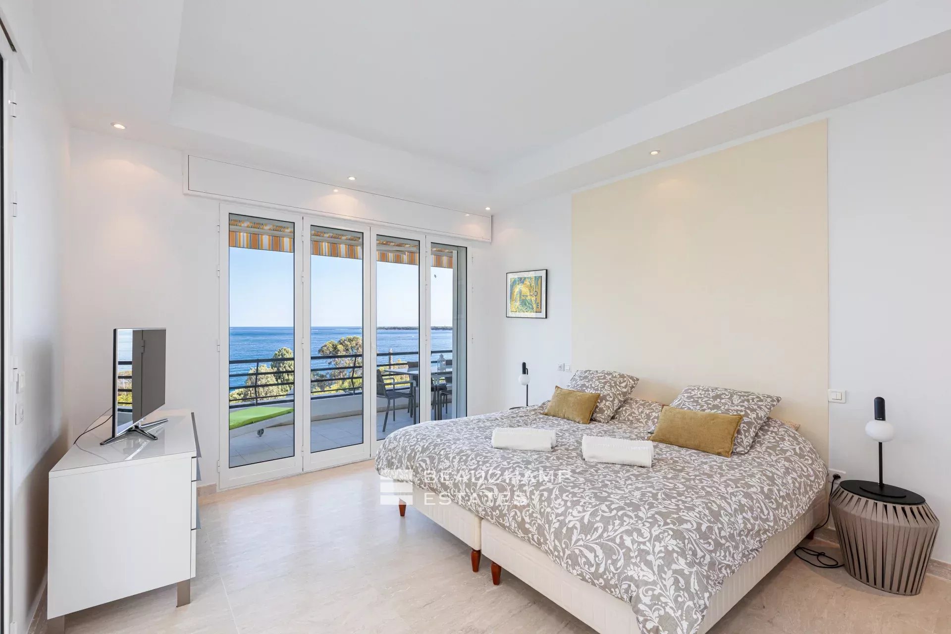 Penthouse with a stunning sea view Penthouse with a stunning sea view