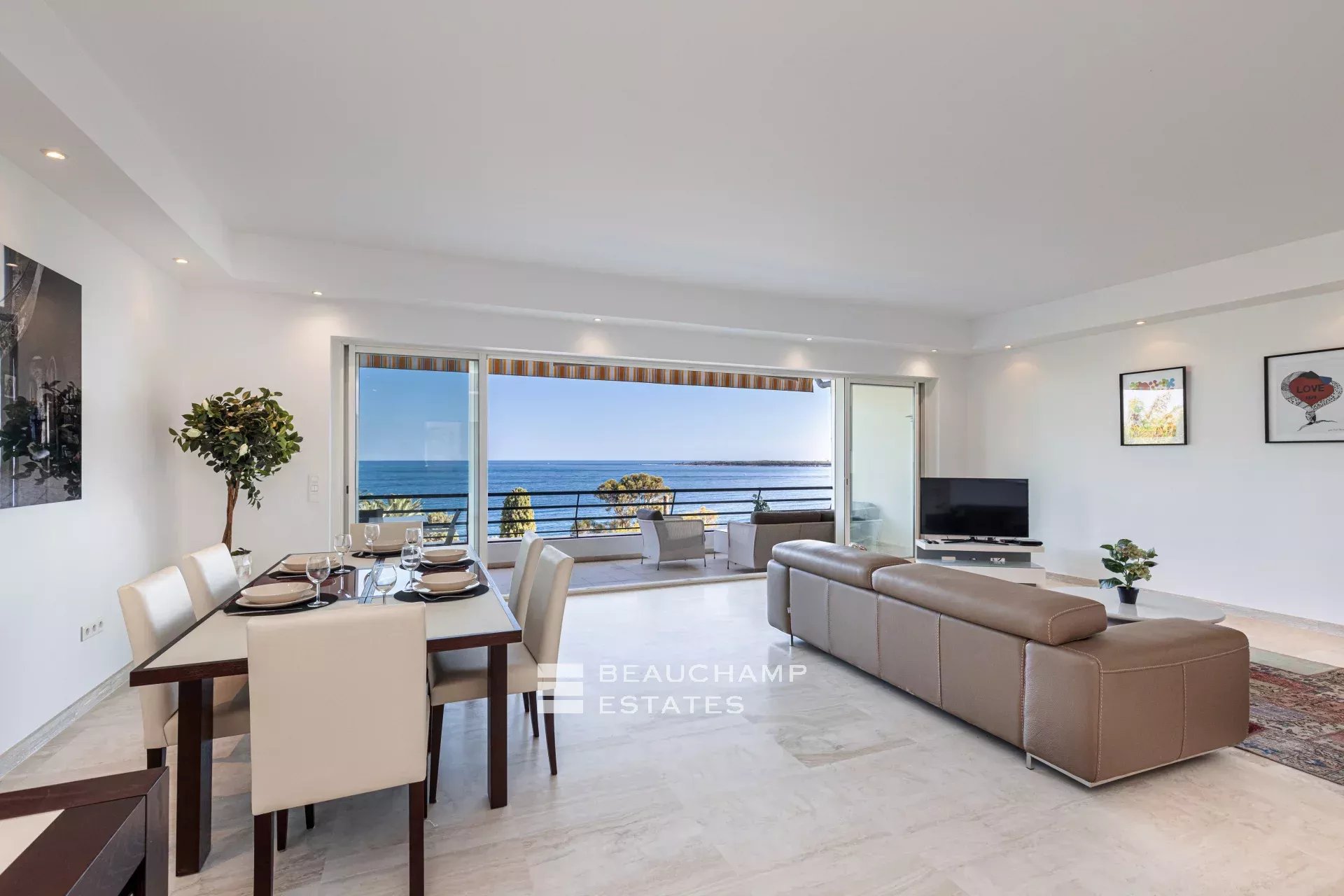 Penthouse with a stunning sea view Penthouse with a stunning sea view