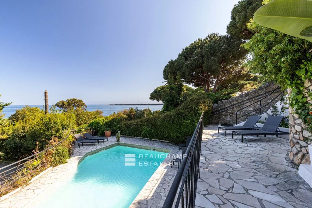Penthouse with a stunning sea view