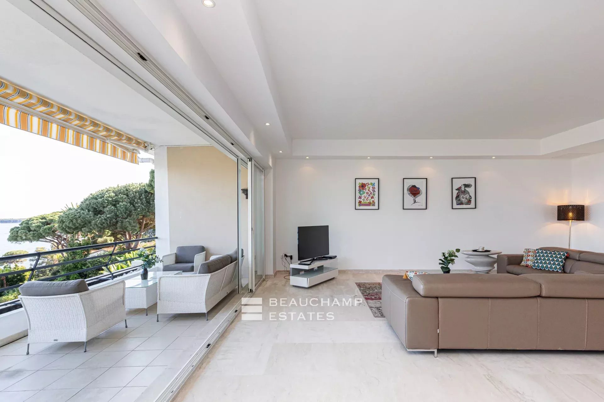 Penthouse with a stunning sea view Penthouse with a stunning sea view