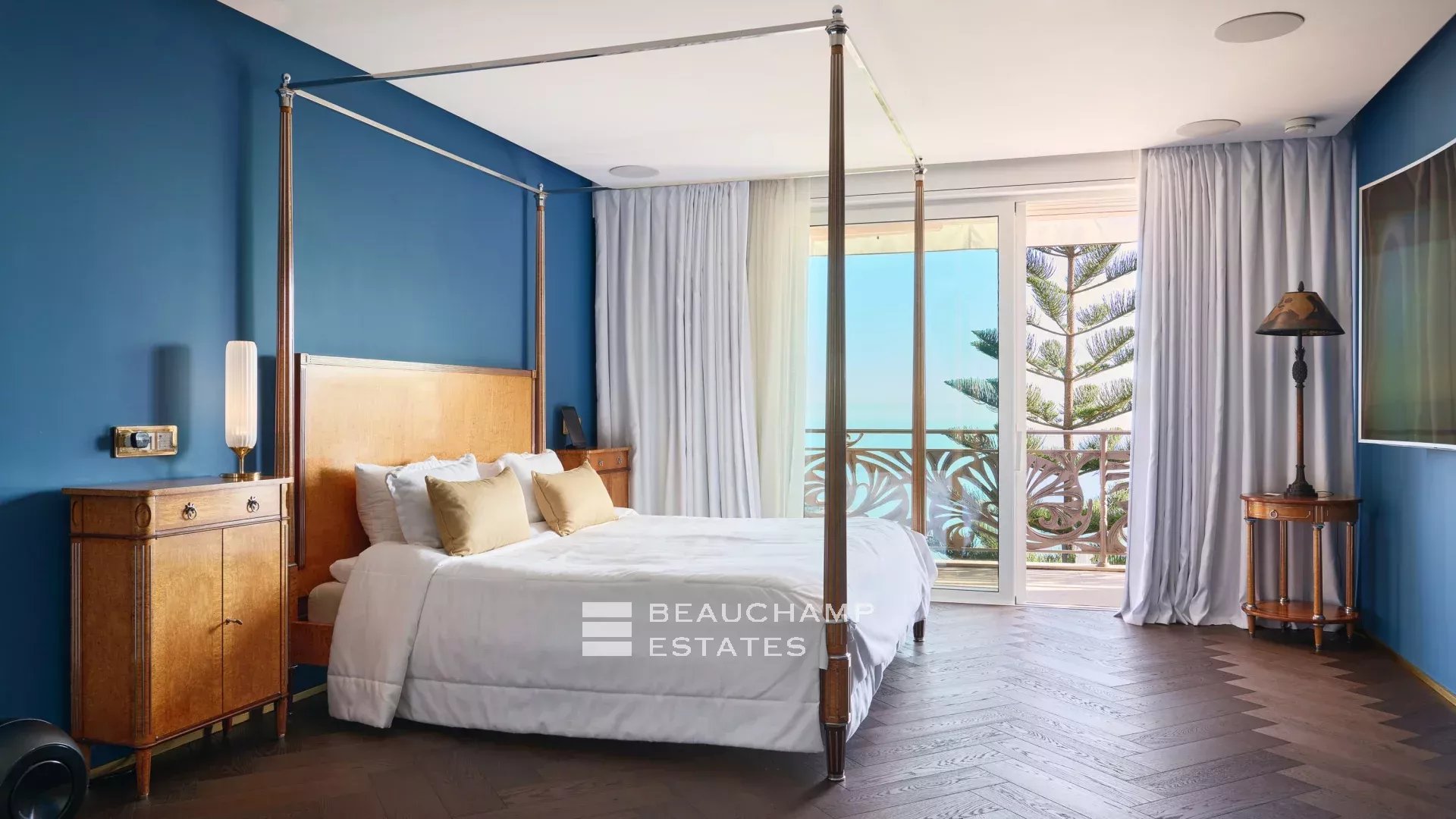 PRESTIGIOUS VILLA, ART DECO STYLE PRESTIGIOUS VILLA, ART DECO STYLE