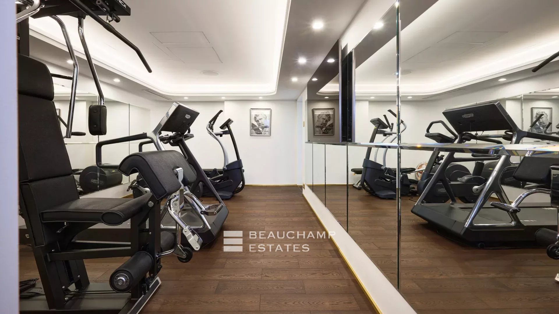 PRESTIGIOUS VILLA, ART DECO STYLE PRESTIGIOUS VILLA, ART DECO STYLE