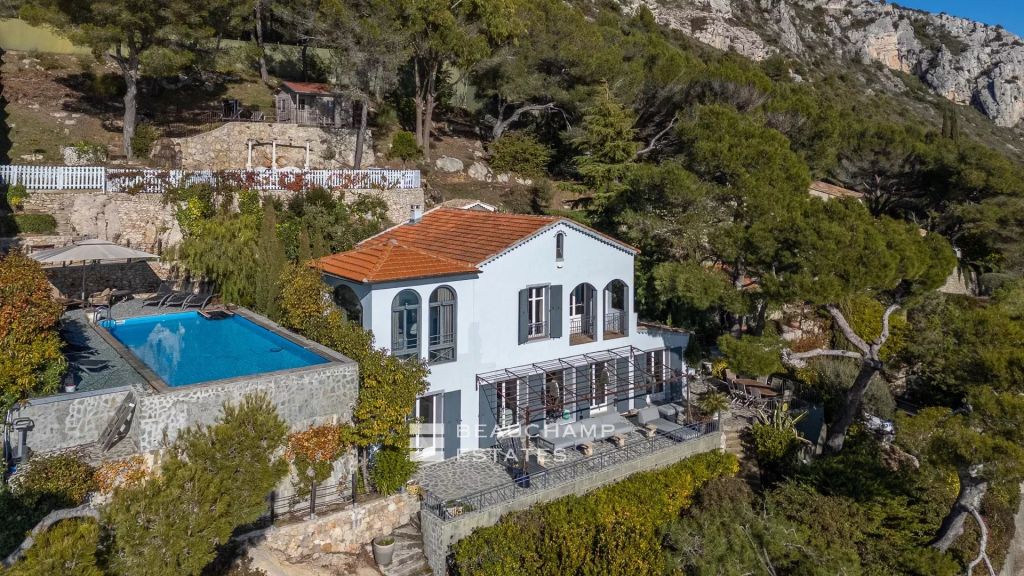 Provençal 4-Bedroom villa with panoramic sea views – Èze