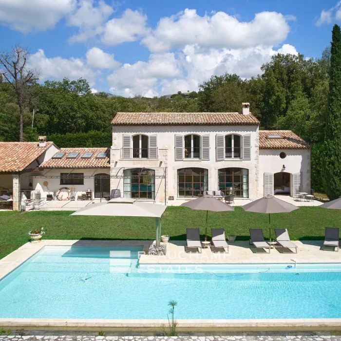Provençal bastide with 4 bedrooms located in La Colle Sur Loup