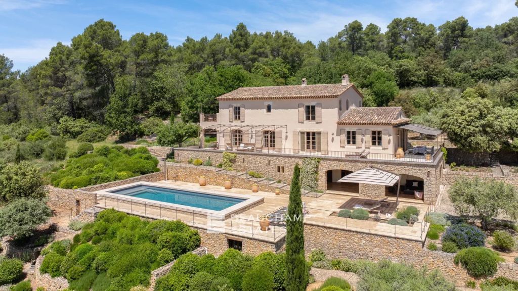 Provençal Property with 3 Bedrooms and Pool – Lorgues