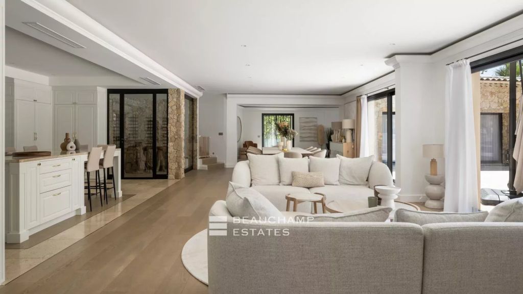 Provençal villa with 5 bedrooms in a peaceful environment in Mougins