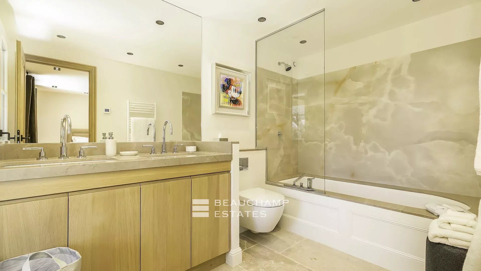 Villa provençale haut standing de 5 chambres à pied du village de Mougins Provençal villa with 5 bedrooms within walking distance of Mougins Village