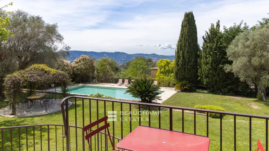 Provencal Villa with Hill Views – Mougins