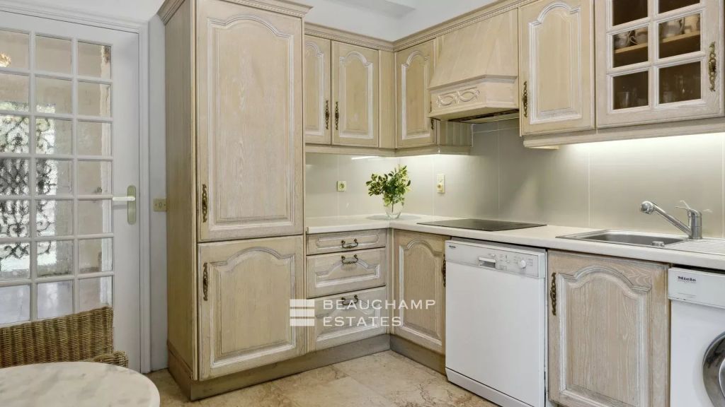 Provencal Villa with hills view – Cannes Oxford