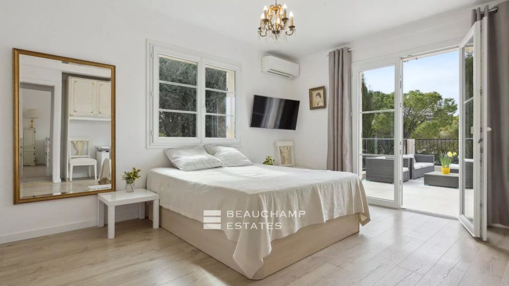 Provencal Villa with hills view – Cannes Oxford