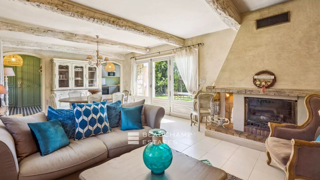 Provençal villa with swimming pool