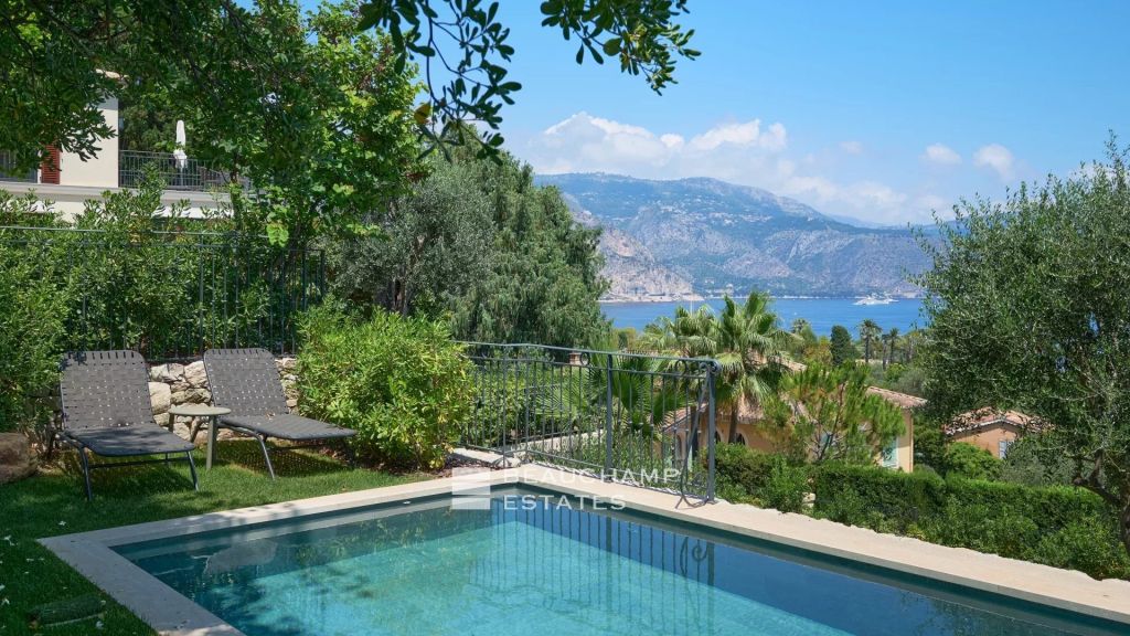 Provincial style villa with 3 bedrooms at St Jean Cap Ferrat
