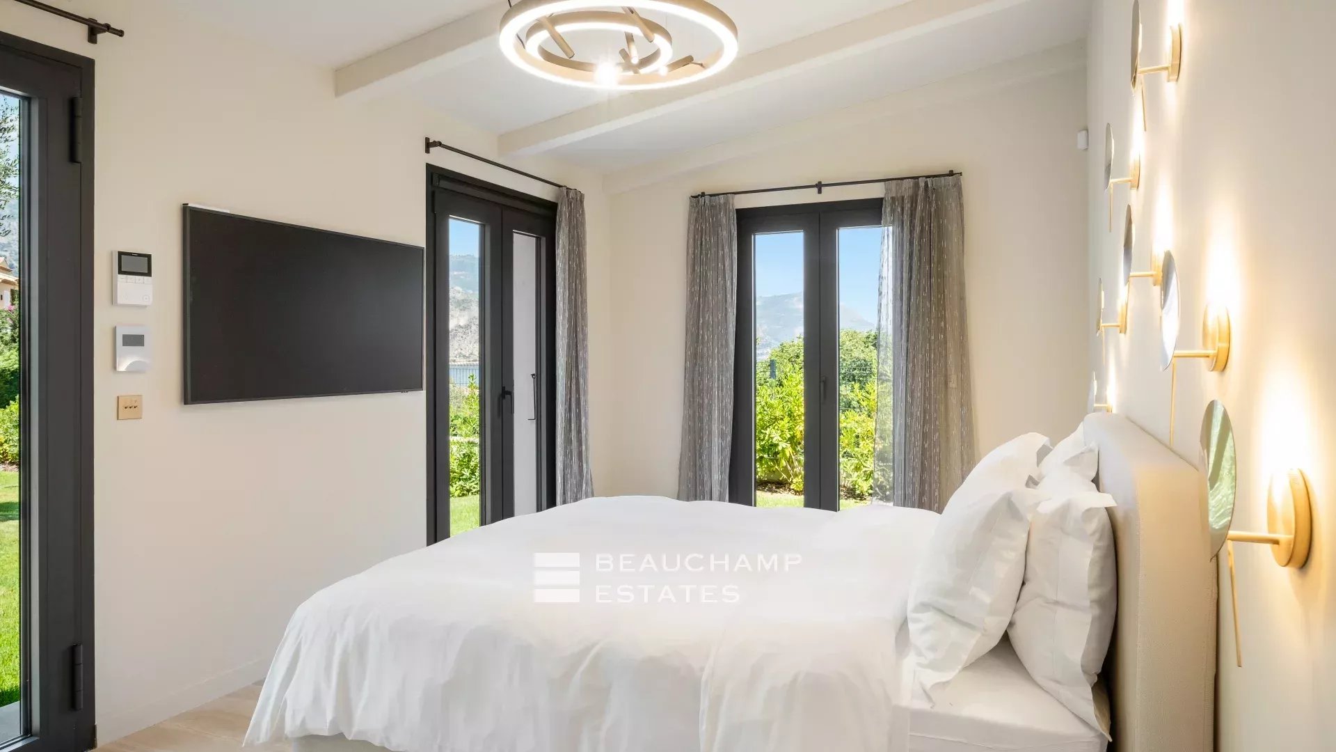 Provincial style villa with 3 bedrooms at St Jean Cap Ferrat Provincial style villa with 3 bedrooms at St Jean Cap Ferrat