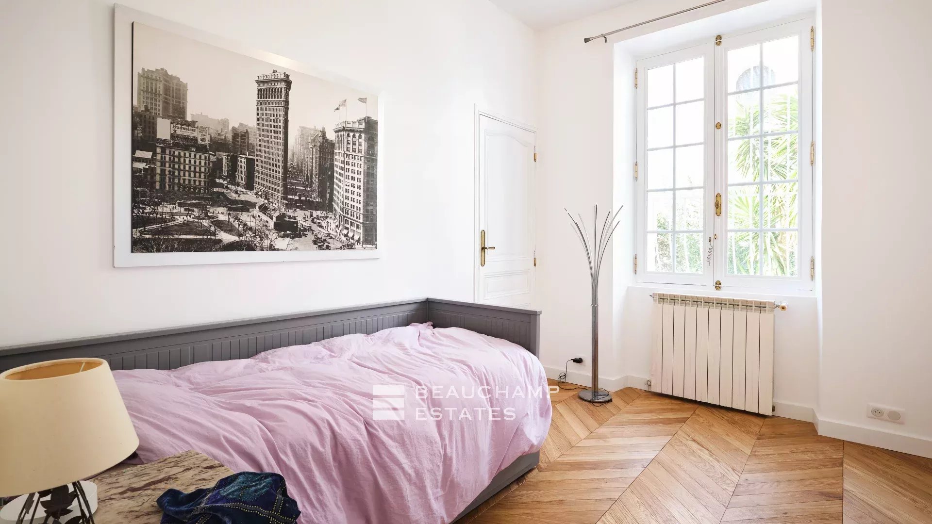 Appartement 3 chambres rénové avec grand jardin – Cannes Californie Renovated 3 bedroom apartment with large garden – Cannes Californie