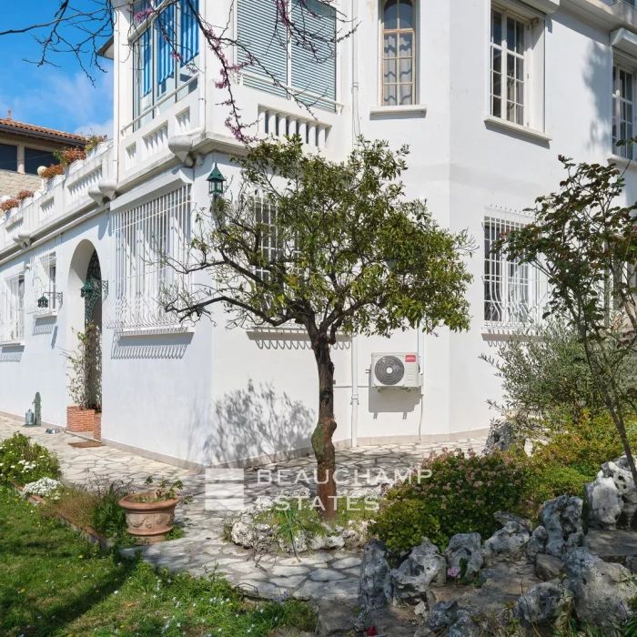 Renovated 3 bedroom apartment with large garden – Cannes Californie