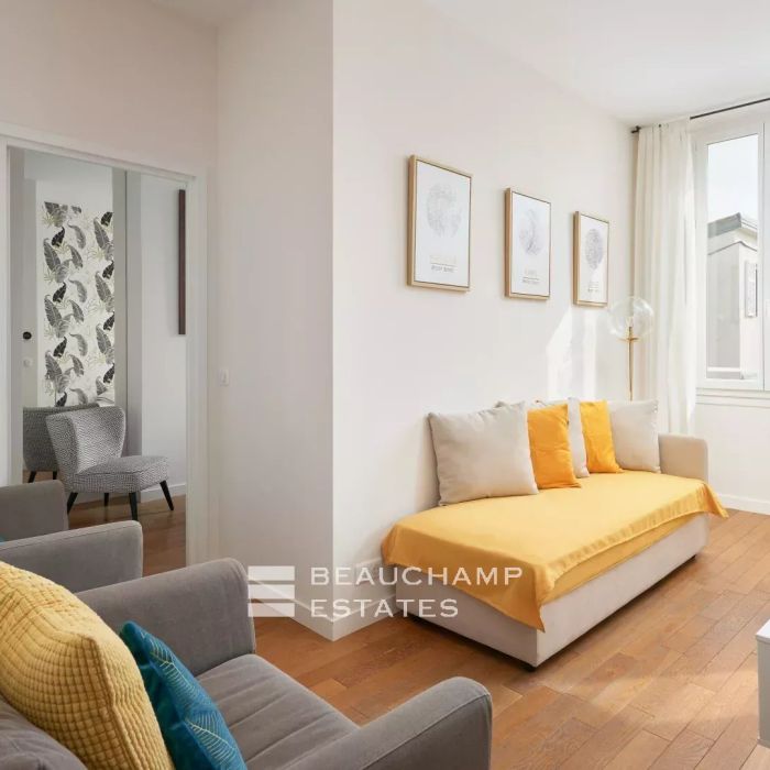 Renovated apartment – Cannes Rue d’Antibes