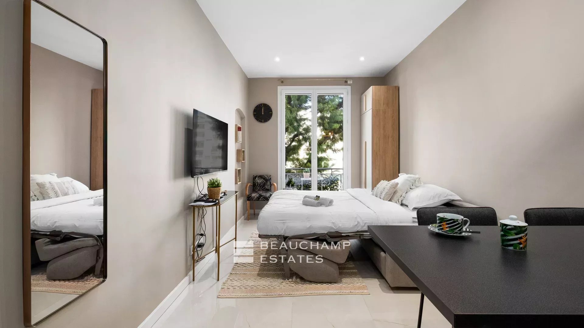 Renovated studio – Palais Miramar Renovated studio – Palais Miramar