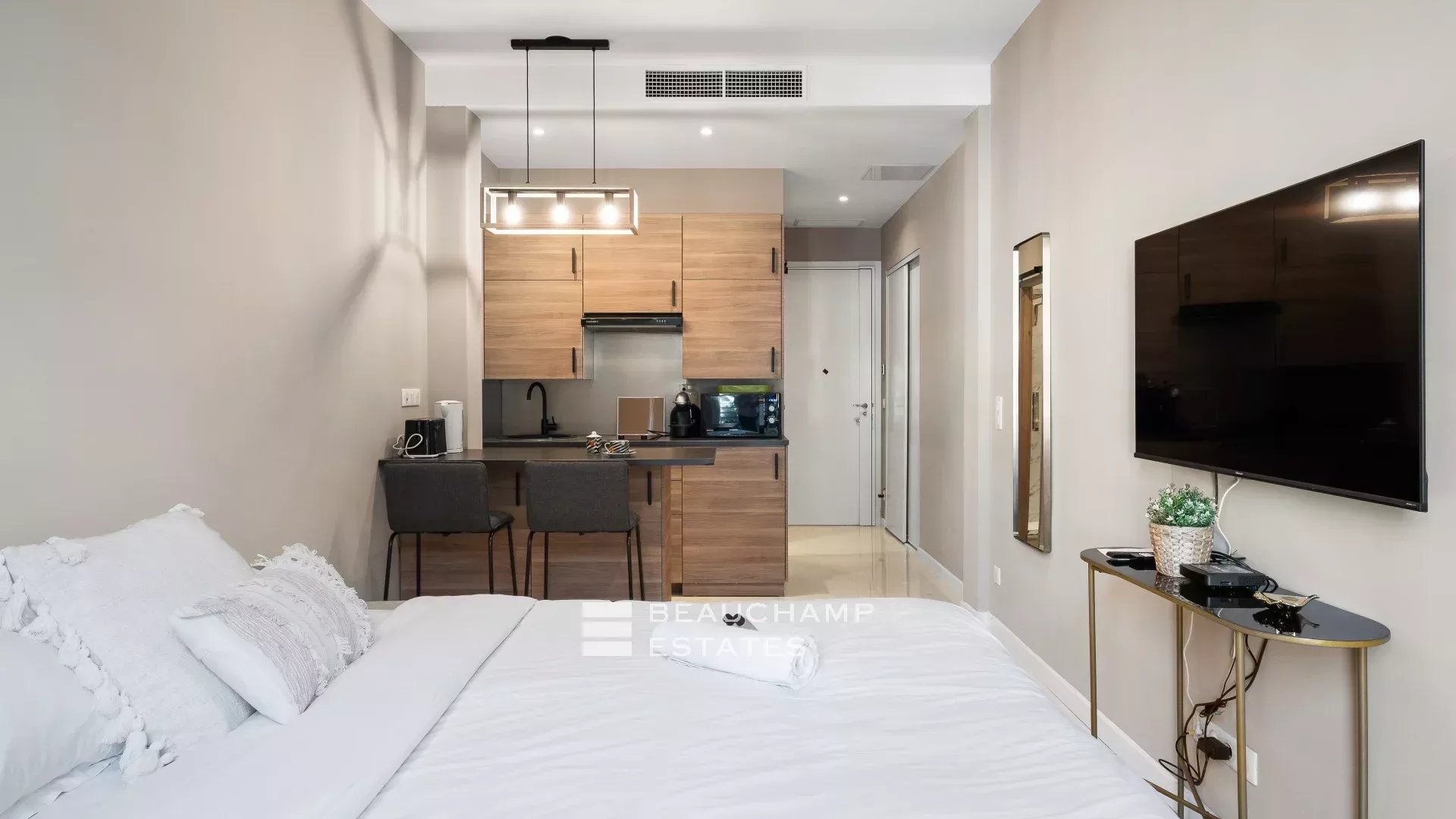 Renovated studio – Palais Miramar Renovated studio – Palais Miramar