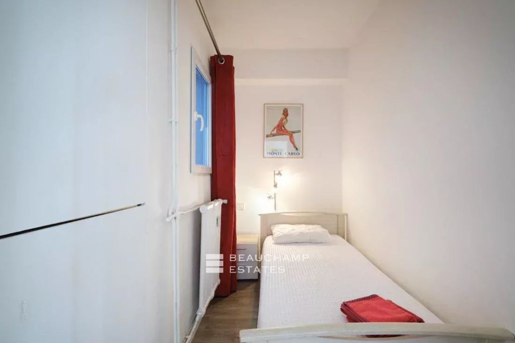 Renovated two bedroom apartment – rear Croisette