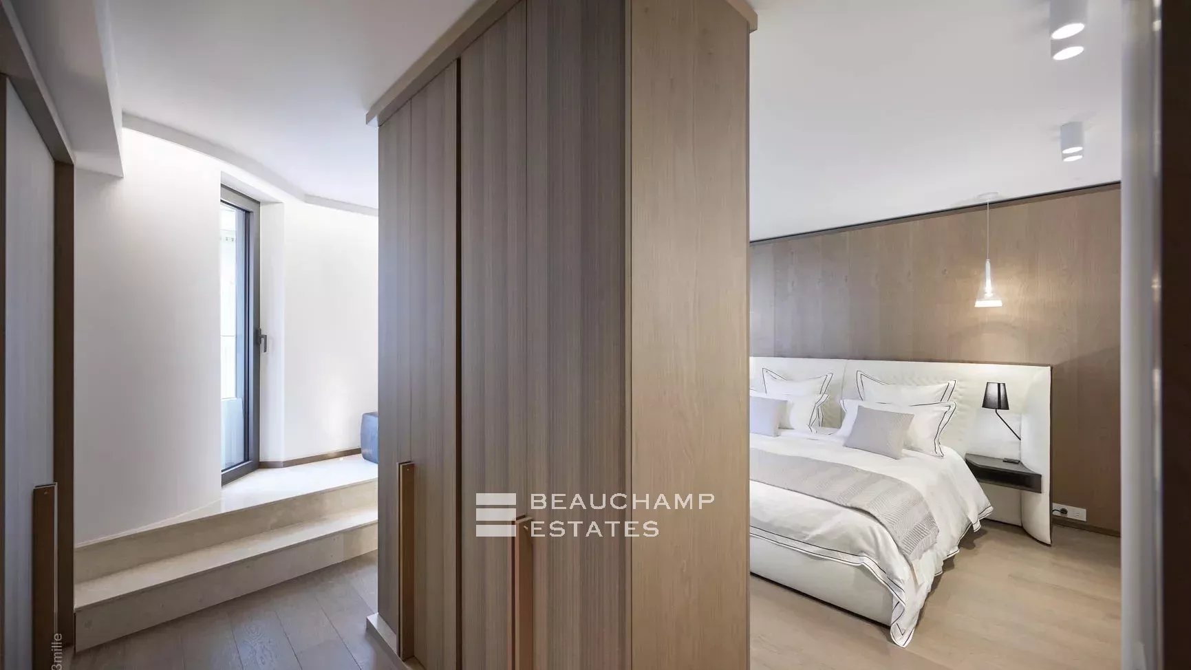 Rental apartment in Cannes facing the Palais Rental apartment in Cannes facing the Palais