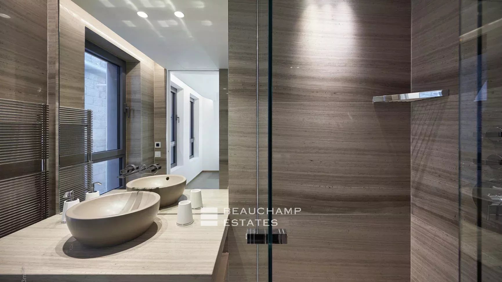 Rental apartment in Cannes facing the Palais Rental apartment in Cannes facing the Palais