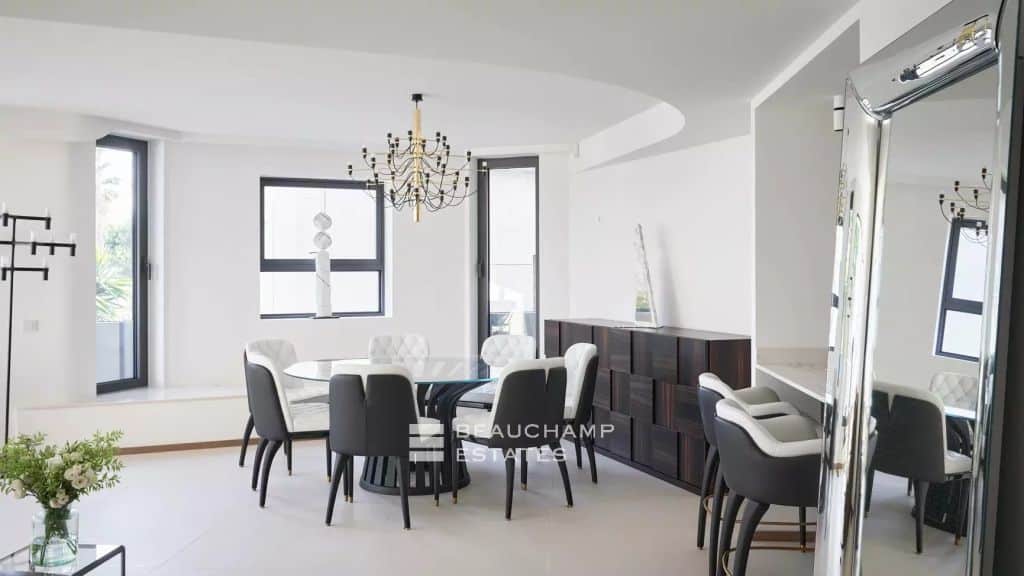 Rental apartment in Cannes facing the Palais
